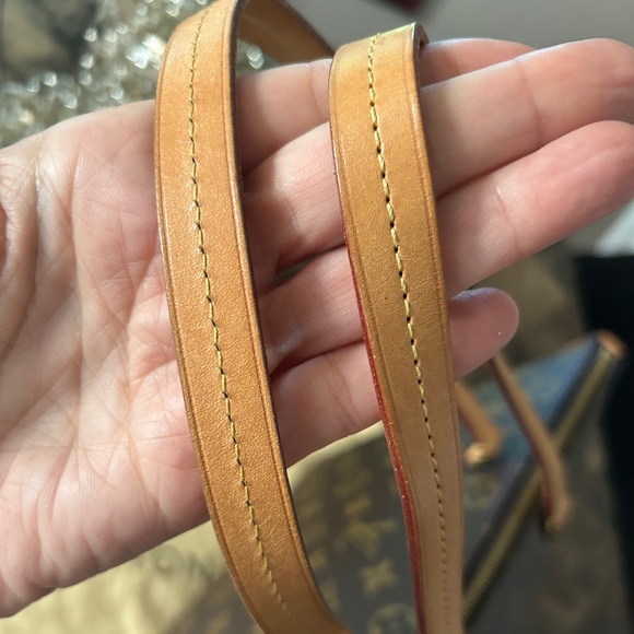 Louis Vuitton Iena PM Tote Bag - Picture 3 of 12